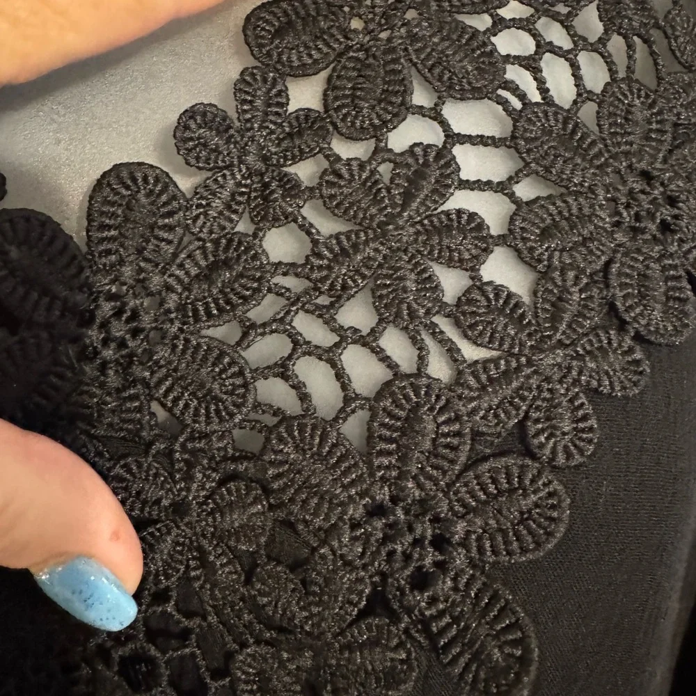 Elegant Black Lace Women's Top   SIZE:  LARGE   #B - Picture 6 of 7